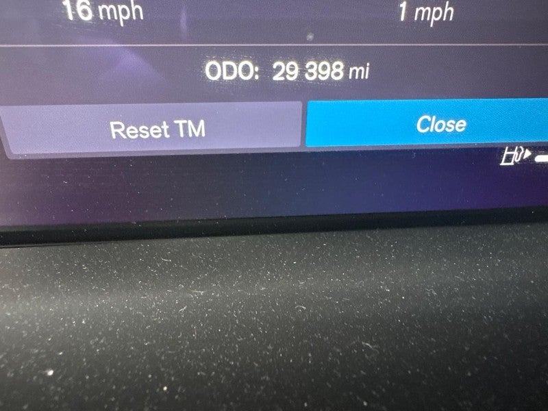 2024 Volvo XC60 B5 AWD Ultimate Dark Theme