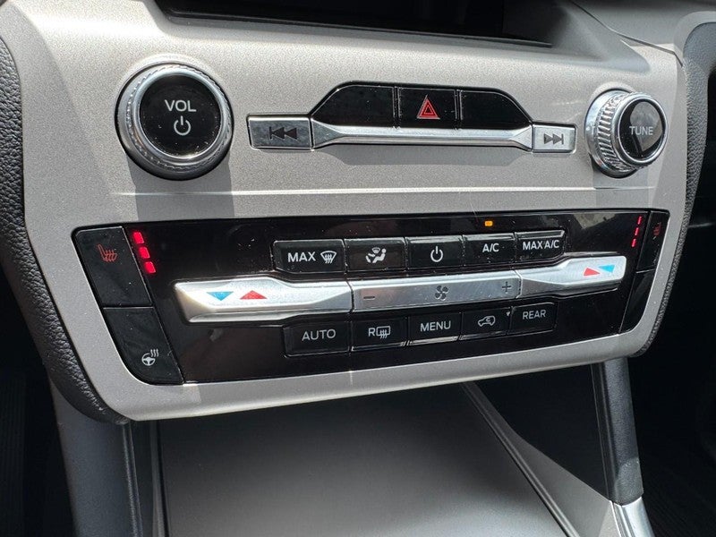 2023 Ford Explorer XLT 4WD