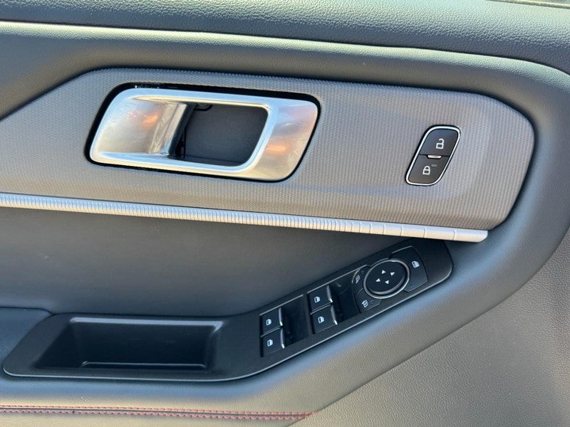 2025 Ford Explorer ST-Line 4WD