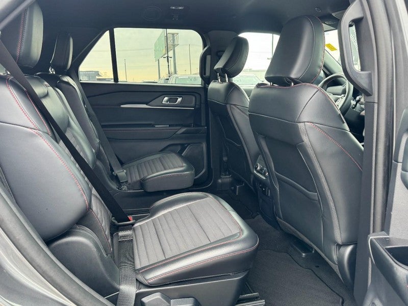 2025 Ford Explorer ST-Line 4WD