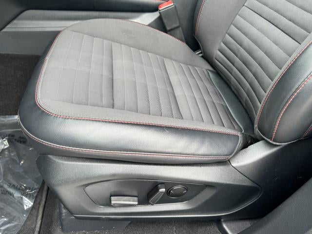 2025 Ford Explorer ST-Line 4WD