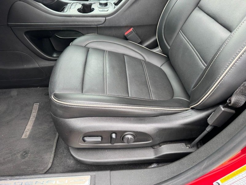 2021 GMC Acadia FWD 4dr Denali