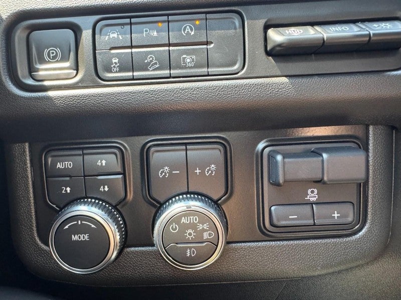 2023 GMC Yukon XL 4WD 4dr AT4