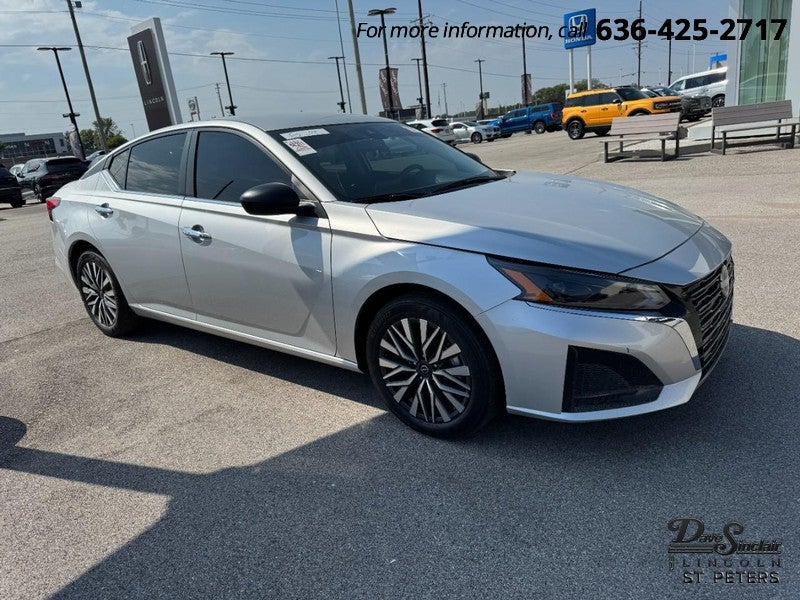 2025 Nissan Altima SV FWD