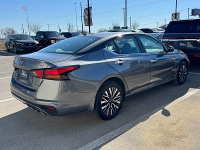2024 Nissan Altima 2.5 SV AWD Sedan