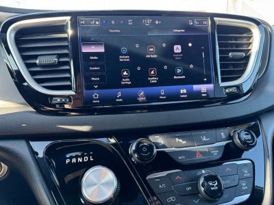 2025 Chrysler Pacifica Select FWD