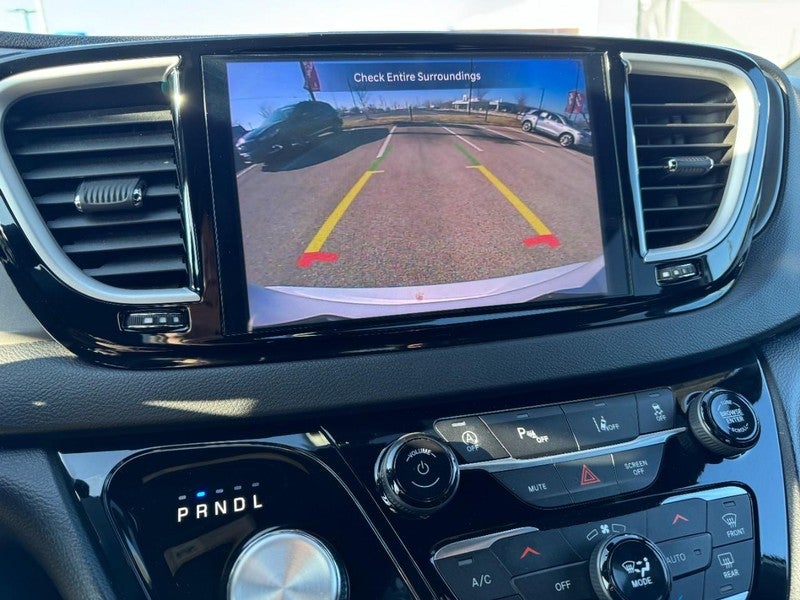 2025 Chrysler Pacifica Select FWD