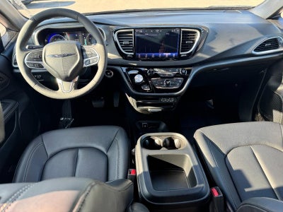 2025 Chrysler Pacifica Select FWD