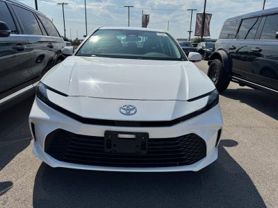 2025 Toyota Camry LE AWD (Natl)