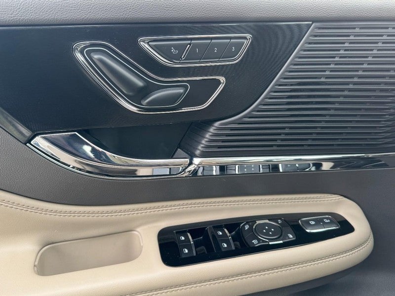 2022 Lincoln Corsair Standard FWD