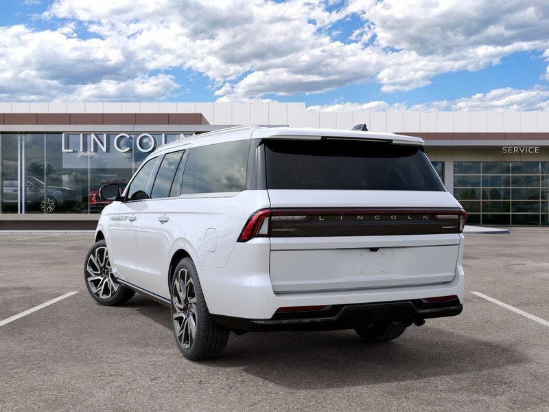 2027 Lincoln Navigator L Reserve 4x4