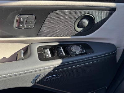 2025 Lincoln Nautilus Premiere AWD