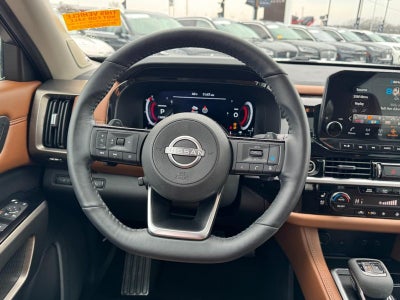 2024 Nissan Pathfinder Platinum 4WD