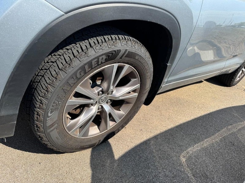 2015 Toyota Highlander AWD 4dr V6 XLE (Natl)