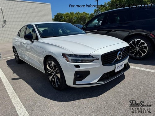 2022 Volvo S60 B5 FWD Momentum