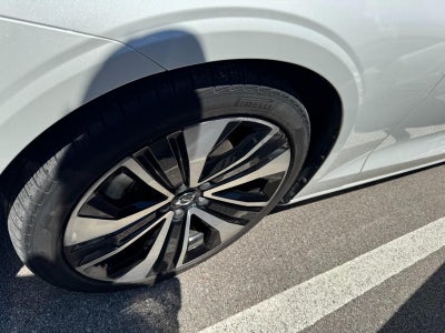 2022 Volvo S60 B5 FWD Momentum