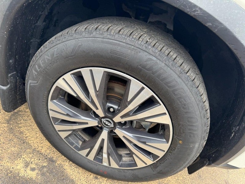 2023 Nissan Rogue FWD SV