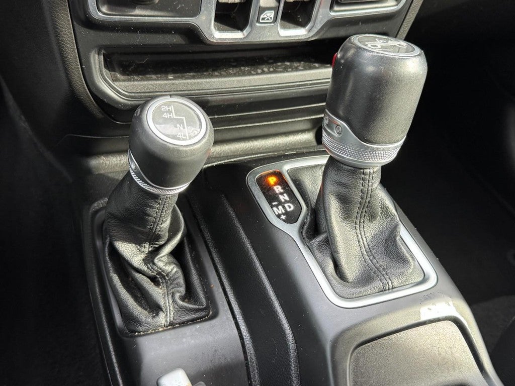 2019 Jeep Wrangler Unlimited Sahara Altitude 4x4