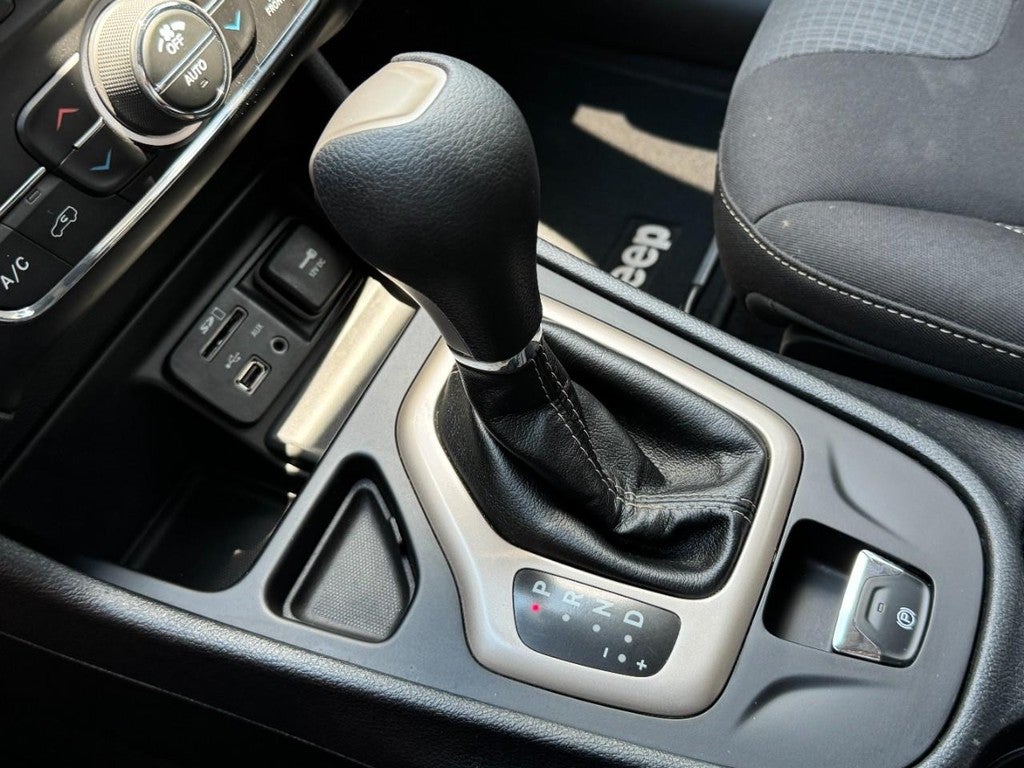 2016 Jeep Cherokee FWD 4dr Latitude