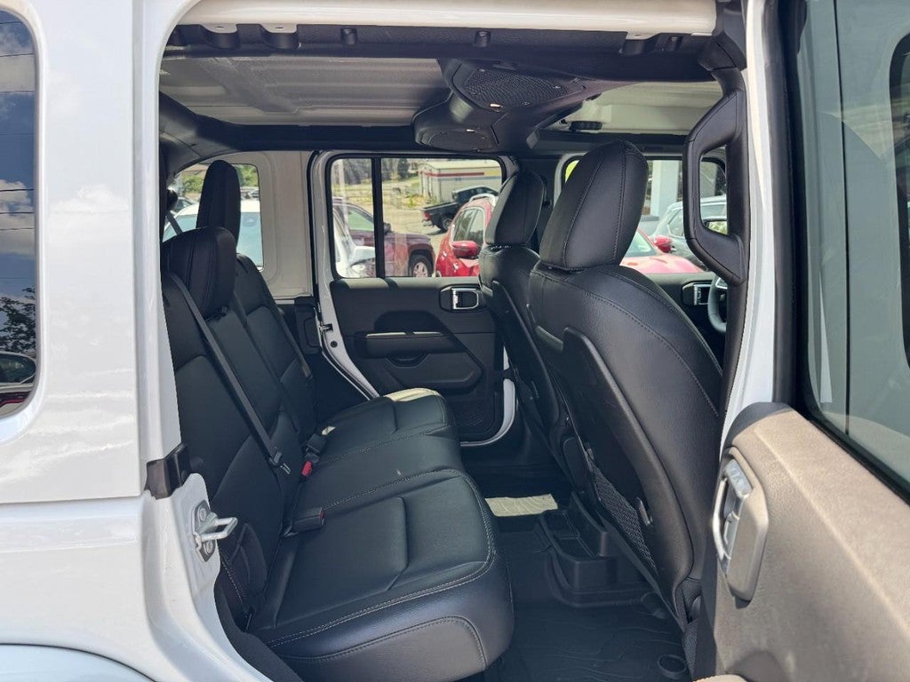 2025 Jeep Wrangler Sahara 4 Door 4x4