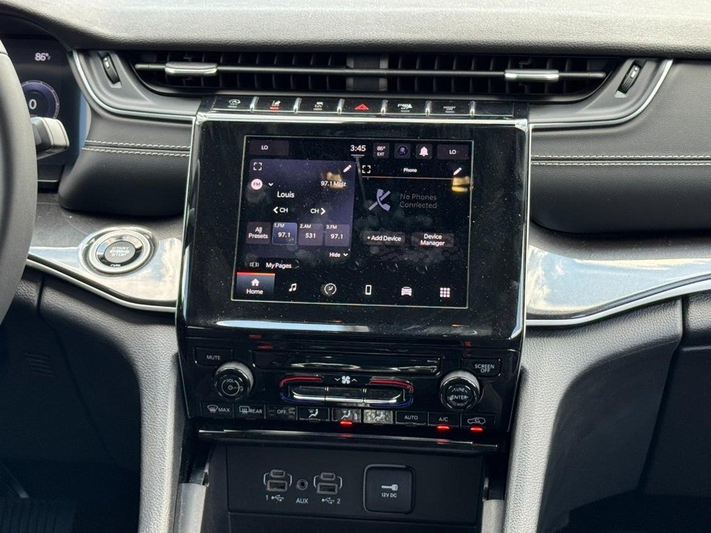 2023 Jeep Grand Cherokee Laredo 4x4