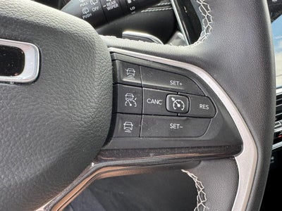 2023 Jeep Grand Cherokee Laredo 4x4