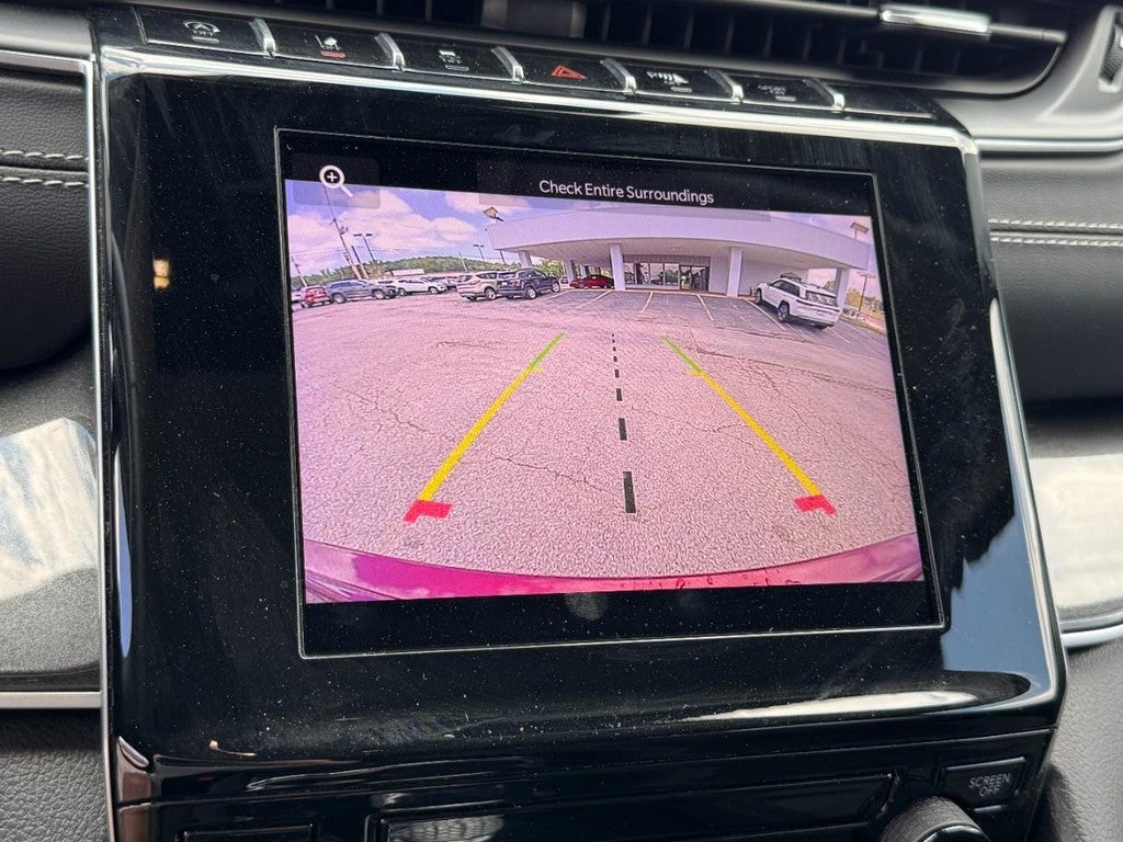 2023 Jeep Grand Cherokee Laredo 4x4