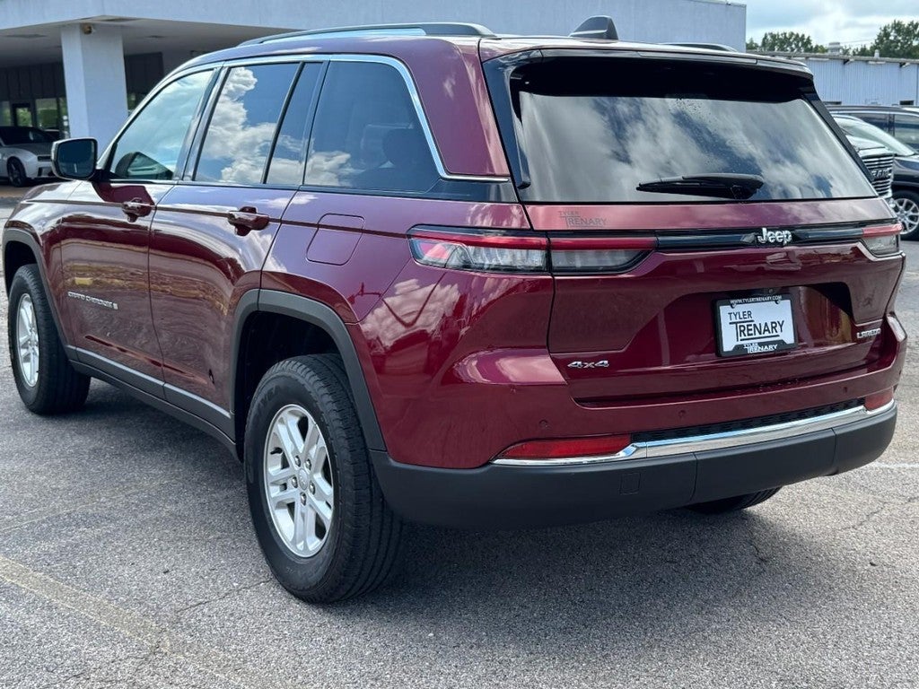 2023 Jeep Grand Cherokee Laredo 4x4