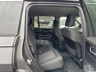 2023 Jeep Grand Cherokee Laredo 4x4