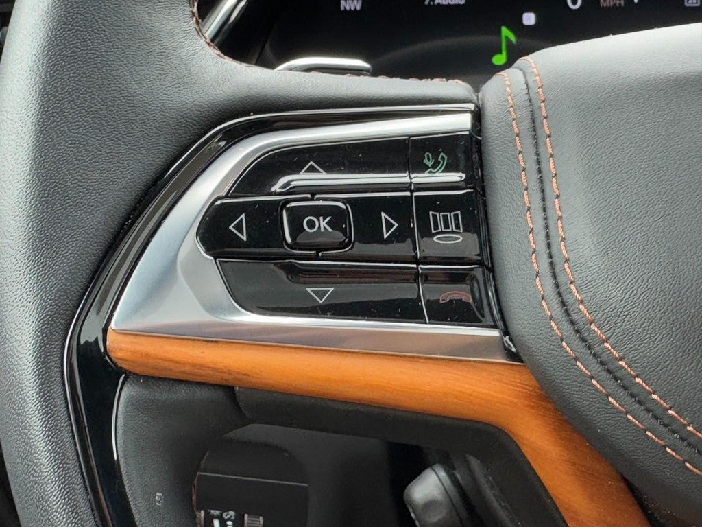 2025 Jeep Grand Cherokee L Summit Reserve 4x4