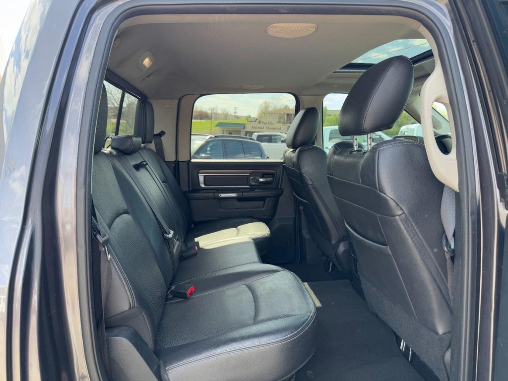 2017 RAM 1500 Laramie 4x4 Crew Cab 5'7" Box