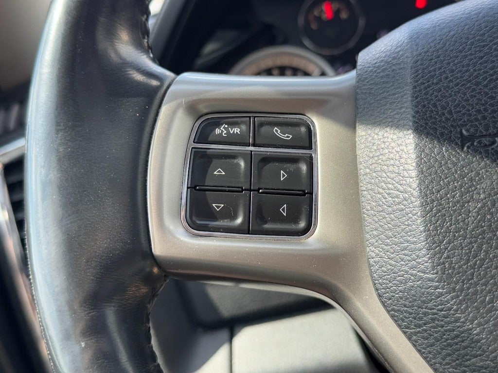 2017 RAM 1500 Laramie 4x4 Crew Cab 5'7" Box