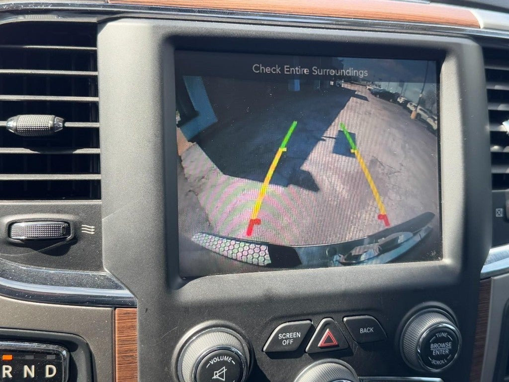 2017 RAM 1500 Laramie 4x4 Crew Cab 5'7" Box