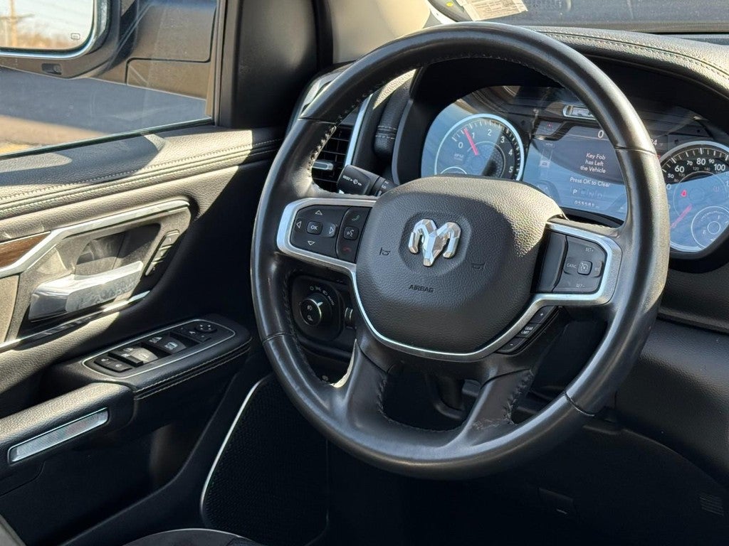 2022 RAM 1500 Laramie 4x4 Crew Cab 5'7" Box