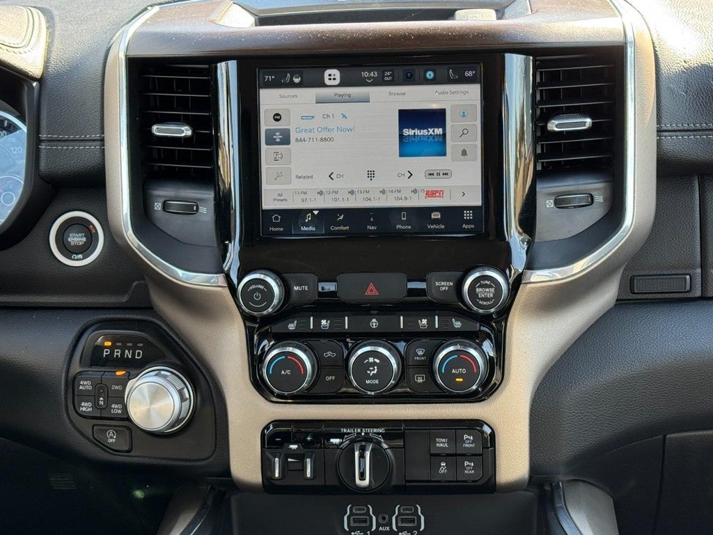 2022 RAM 1500 Laramie 4x4 Crew Cab 5'7" Box