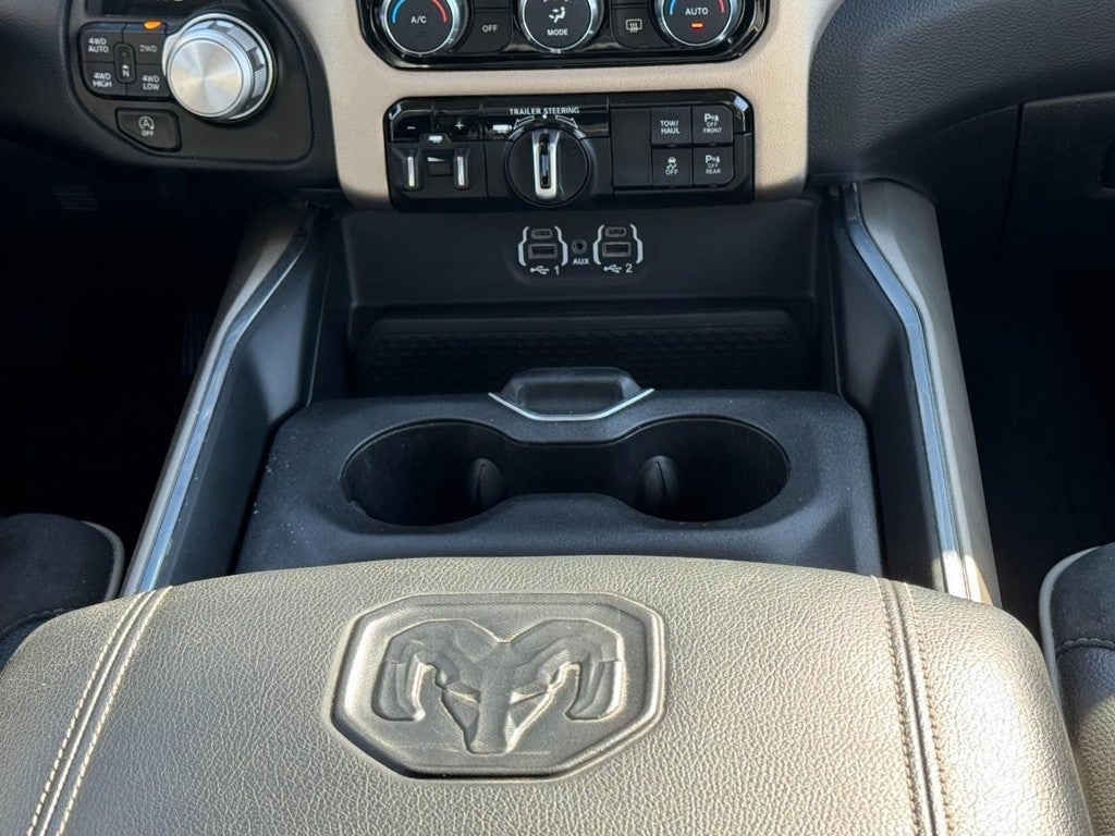 2022 RAM 1500 Laramie 4x4 Crew Cab 5'7" Box