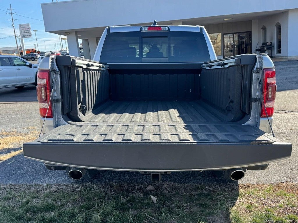 2022 RAM 1500 Laramie 4x4 Crew Cab 5'7" Box