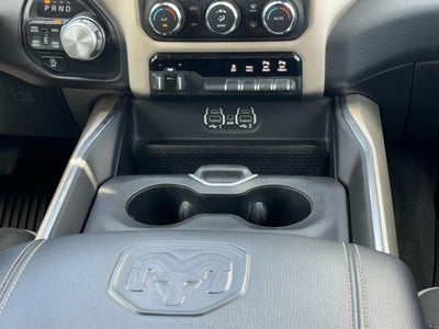 2020 RAM 1500 Laramie 4x4 Crew Cab 5'7" Box