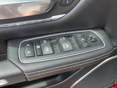 2020 RAM 1500 Laramie 4x4 Crew Cab 5'7" Box