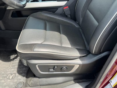 2020 RAM 1500 Laramie 4x4 Crew Cab 5'7" Box