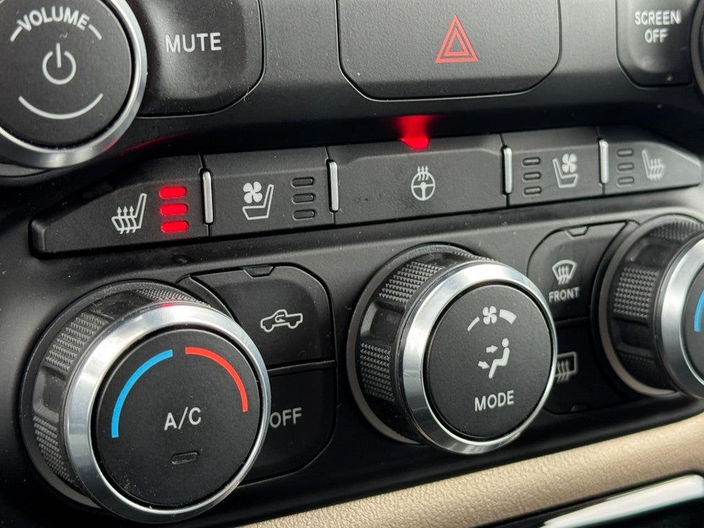 2022 RAM 1500 Laramie 4x4 Crew Cab 6'4" Box