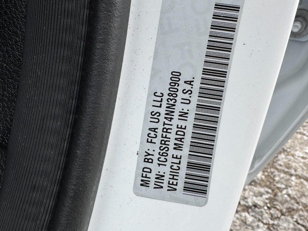 2022 RAM 1500 Laramie 4x4 Crew Cab 6'4" Box