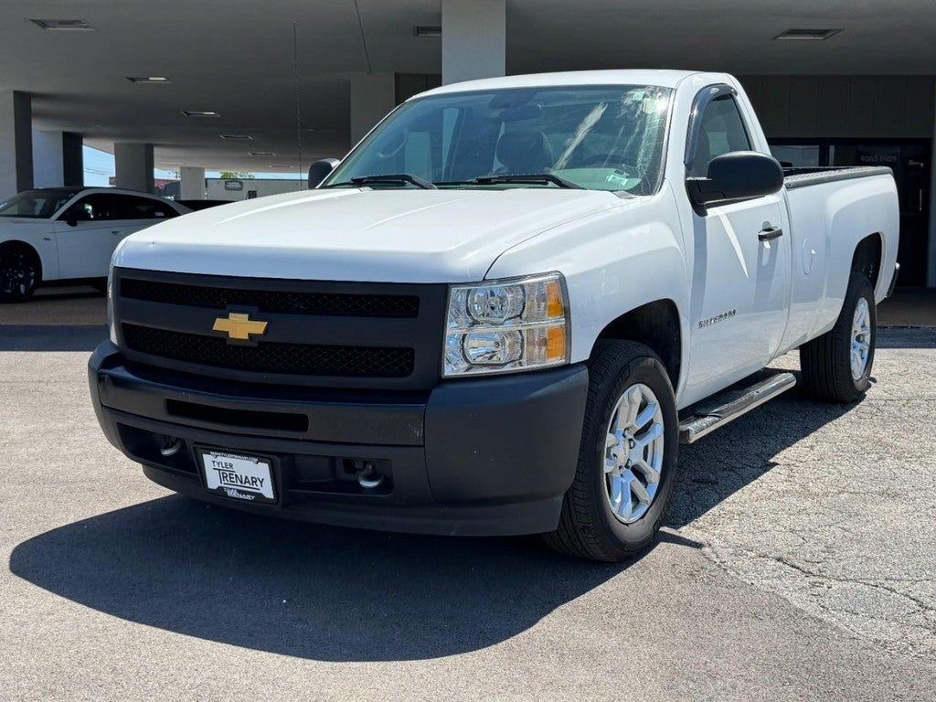 2013 Chevrolet Silverado 1500 2WD Reg Cab 133.0" Work Truck