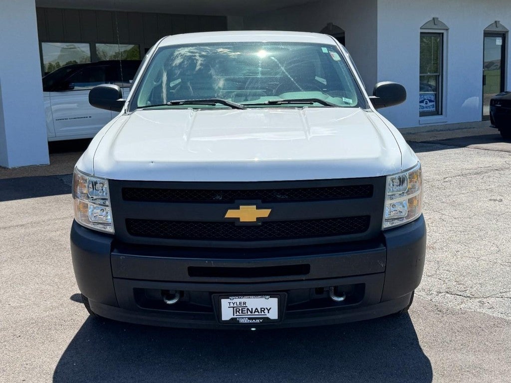 2013 Chevrolet Silverado 1500 2WD Reg Cab 133.0" Work Truck