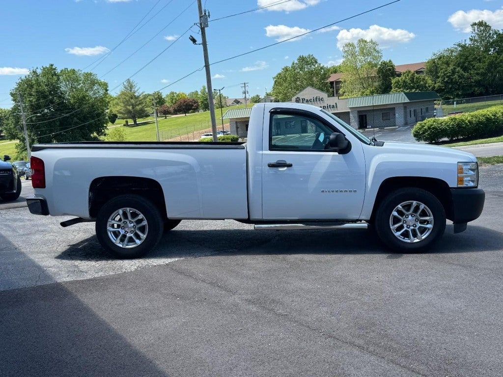 2013 Chevrolet Silverado 1500 2WD Reg Cab 133.0" Work Truck