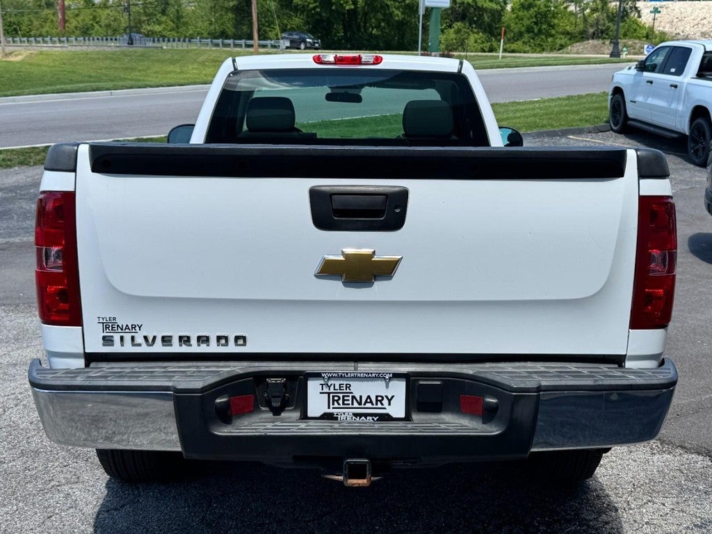2013 Chevrolet Silverado 1500 2WD Reg Cab 133.0" Work Truck