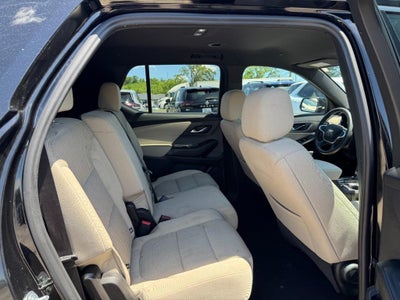 2023 Chevrolet Traverse AWD 4dr LS w/1LS