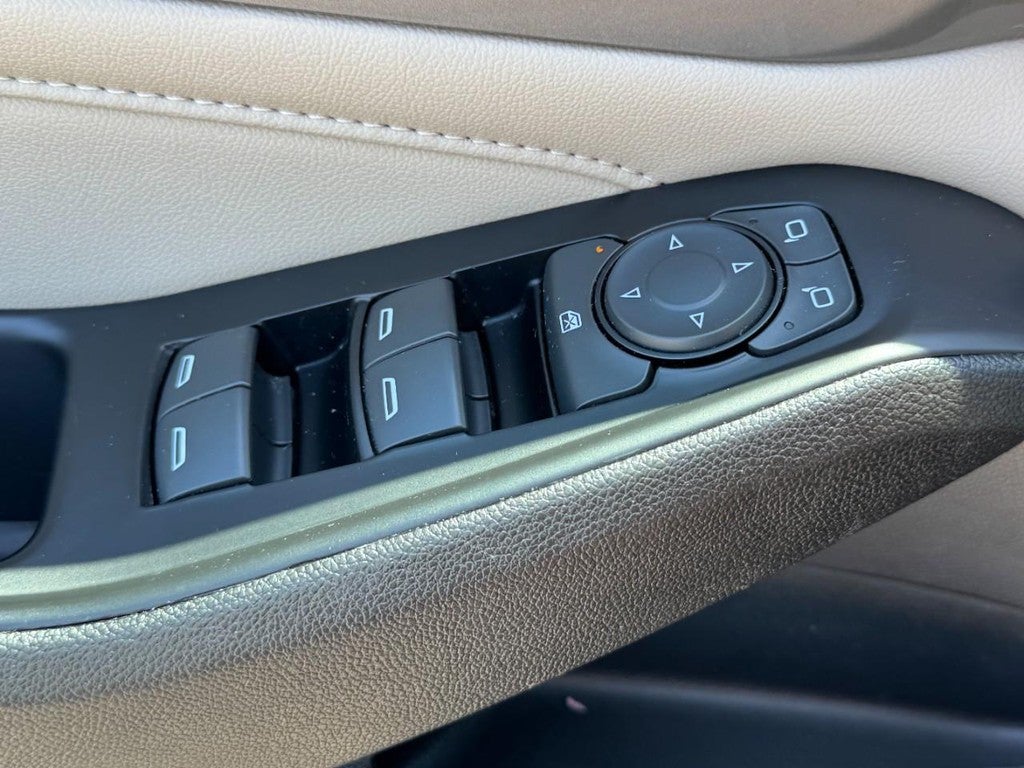 2023 Chevrolet Traverse AWD 4dr LS w/1LS