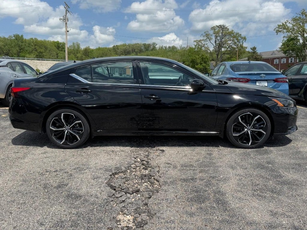 2024 Nissan Altima 2.5 SR Sedan