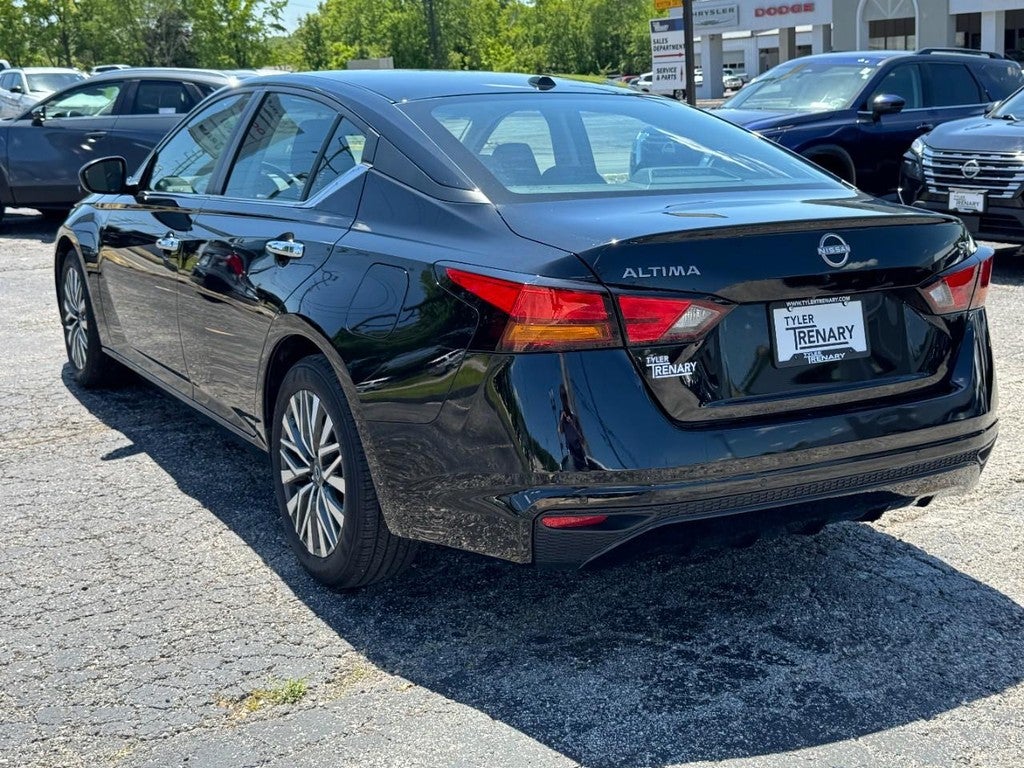 2024 Nissan Altima 2.5 SV Sedan